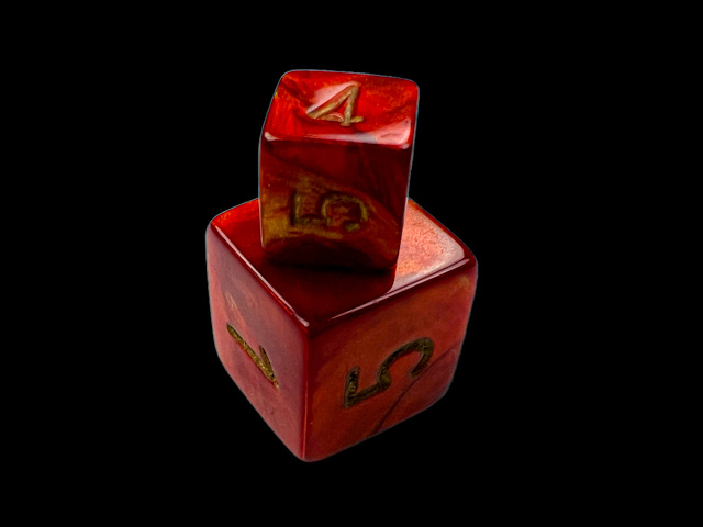 Scarab Mini-Polyhedral Scarlet™/gold 7-Die Set size comparison